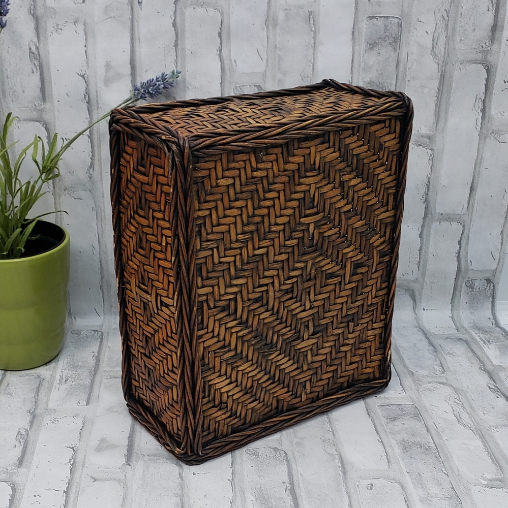 Vintage Wicker/Rattan Magazine/Book Storage